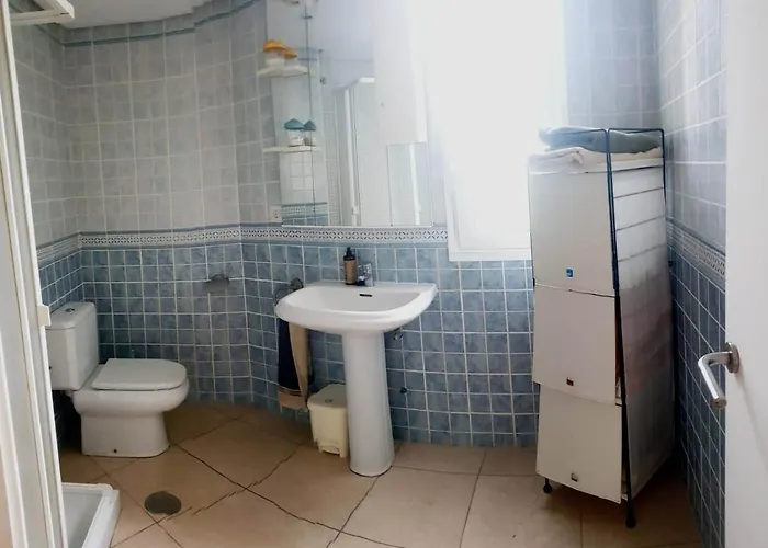 Apartment 2-bedroom Near And Golden Mile *