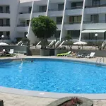 Apartment 2-bedroom Near And Golden Mile *