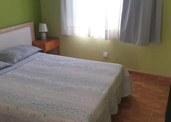 2-bedroom Near And Golden Mile Lejlighed